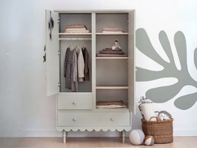 Detská šatníková skriňa so šuplíkmi, šatníkovou tyčou a policami BABUSHKA olivová