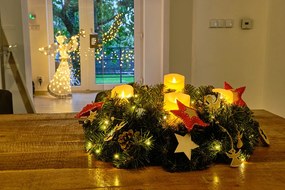 DECOLED Závesná drevená dekorácia, traja anjeli, 43 cm