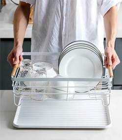 2. akosť - Odkvapkávač na riad biely s drevenými rúčkami