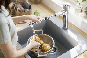 Hansgrohe Zesis M33, drezová batéria 160, s výsuvnou spŕškou, sBox lite, chrómová, HAN-74804000