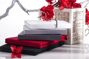 Tmavo ružová napínacia plachta na posteľ z kvalitnej bavlnenej tkaniny