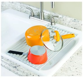 Hliníková odkvapkávacia mriežka na drez v striebornej farbe Metro – iDesign