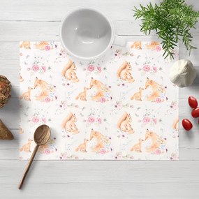 Biante Detské bavlnené prestieranie na stôl Sandra SA-694 Veveričky a líšky medzi kvietkami na bielom 30x40 cm