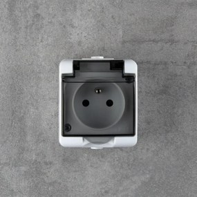 Elhard Vonkajšia zásuvka na omietku Tew, IP44, biela TE2100W