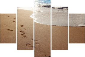 Obraz - stopy v piesku a more (150x105 cm)