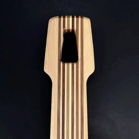 AMADEA Drevená doštička s drážkou v tvare gitary, masívne drevo, 42x20x2 cm