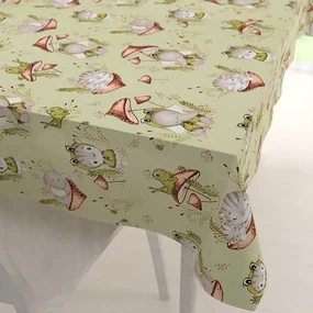 Biante Detský bavlnený obdĺžnikový obrus Sandra SA-474 Žabky a zvieratká medzi hubami na zelenom 80x120 cm