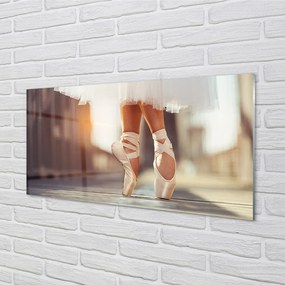 Sklenený obraz Biele baletné topánky ženské nohy 140x70 cm