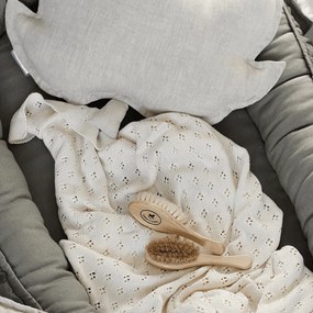 Ľanové hniezdo pre bábätko s volánom olivová