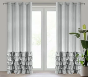 ZATEMŇOVACÍ ZÁVES NA KRÚŽKOCH DANI 140X250 CM STRIEBORNÁ