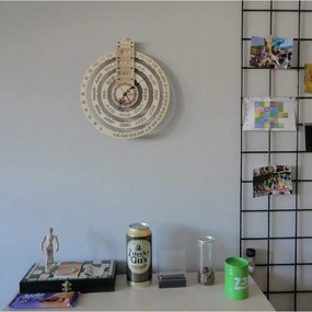 Drevený kalendár, nástenné hodiny gravírované laserom I SENTOP PR0161 HODINY PREGLEJKA SK