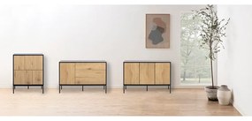 Nízka komoda v dekore duba v čierno-prírodnej farbe 120x82 cm Seaford – Actona
