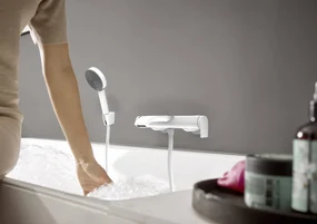 Hansgrohe Vivenis, nástenná vaňová batéria, biela matná, HAN-75420700