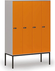 Drevená šatníková skrinka S4 s podnožou, 4 oddiely, 1871 x 1200 x 500 mm, demont, mechanický kódový zámok, sivá/oranžová