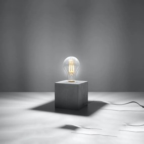 Stolná lampa Ariz, betónové telo svietidla