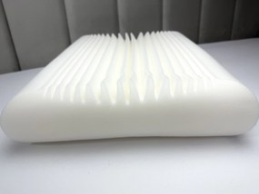 INTERMEDIC SK Anatomický vankúš Aloe Vera 30x70/10 cm – profilovaná PUR pena