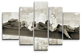 Sablio Obraz - 5-dílný Ležiaci murári na traverze - 125x90 cm