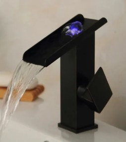 Inovatívna kúpeľňová batéria BECOLA - 4 varianty Čierna s ledkou