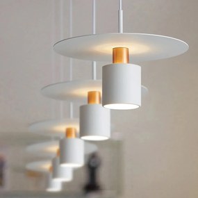 Elegantná lampa s moderným dizajnom čierna