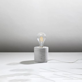 Stolná lampa Salgado, betónové telo svietidla
