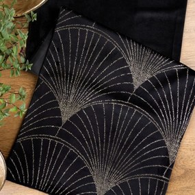 Zamatový stredový obrus s lesklou potlačou čiernej farby