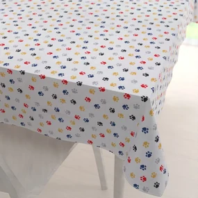 Biante Detský dekoračný obdĺžnikový obrus Leona LN-012 Farebné labky na krémovom 130x220 cm