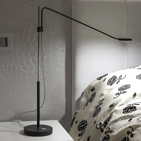 ICONE Tecla – útla LED lampa na písací stôl