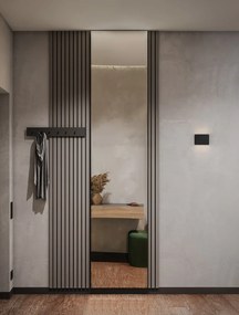 Minimalistické nastenné svietidlo Oti Čierna