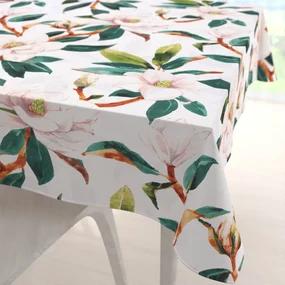 Biante Bavlnený štvorcový obrus Sandra SA-293 Magnólia so zelenými listami na bielom 140x140 cm