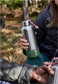 Termofľaša z nehrdzavejúcej ocele v striebornej farbe 850 ml Explorer – Black + Blum