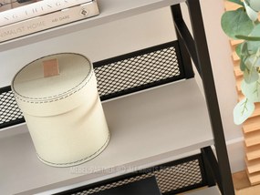 Regál Discutible (čierna). Akcia -17%. Vlastná spoľahlivá doprava až k Vám domov. 1136786