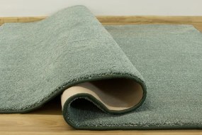 Metrážny koberec Essential Elite 40 zelený