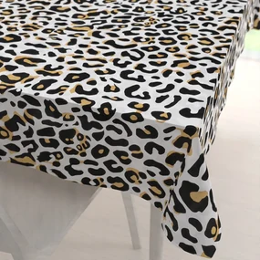 Biante Bavlnený obdĺžnikový obrus Sandra SA-409 Leopardí vzor na bielom 140x180 cm