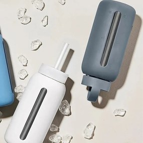 Tmavosivá cestovná fľaša 720 ml Smoke Grey – Muuki
