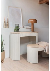 Svetlosivá lavica Estriado – Leitmotiv