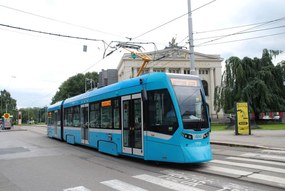 RAPPA Moderná kĺbová električka s otváracími dverami - 47 cm - Rappa