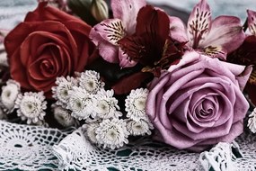 Fototapeta kytica ruží s retro nádychom