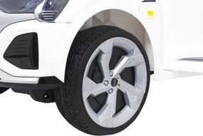 Elektrické autíčko Audi SQ8 biele / sivé
