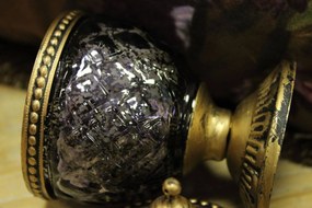 Fialový rustikálny svietnik v skle s kopulou 13cm
