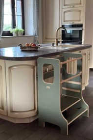 Učiaca veža Montessori pre súrodencov olivová