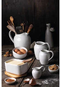 Biela porcelánová nádobka na mlieko Maxwell &amp; Williams Basic, 110 ml