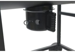 Čierny gril na drevené uhlie