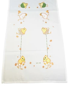 Veľkonočný obrus Kuriatka žlté 40x110cm TiaHome