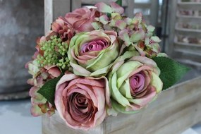 Ružovo zelená kytička z ruží a hortenzie