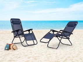 Lehátko tmavomodrej farby