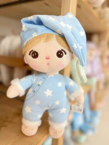 Bábika v pyžamku s mesiačikom – nežný kamarát na dobrú noc