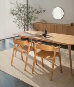 Hnedá/v prírodnej farbe kožená jedálenská stolička s podrúčkami Flip – Gazzda