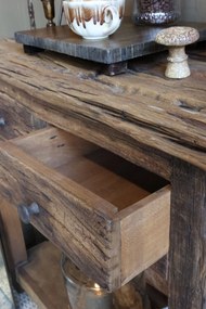 Hnedý antik konzolový stôl Grimaud s 2 zásuvkami z recyklovaného dreva – 80*44*80 cm