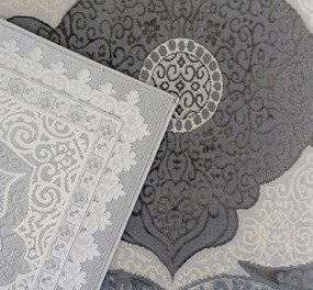 Koberec Allianz 6302 GREY – sivý s orientálnym vzorom Rozmer: 280x370 cm