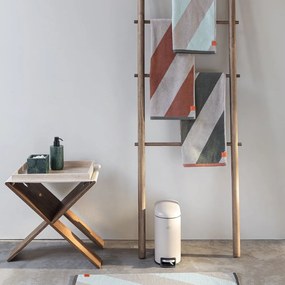 Kaki froté osuška z bio bavlny 70x133 cm Diagonal – Mette Ditmer Denmark